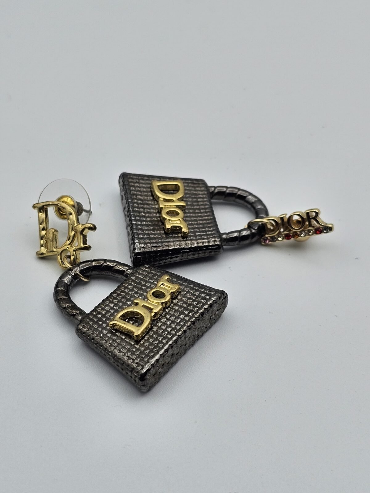 dior modeli çanta model altın-füme cd küpe