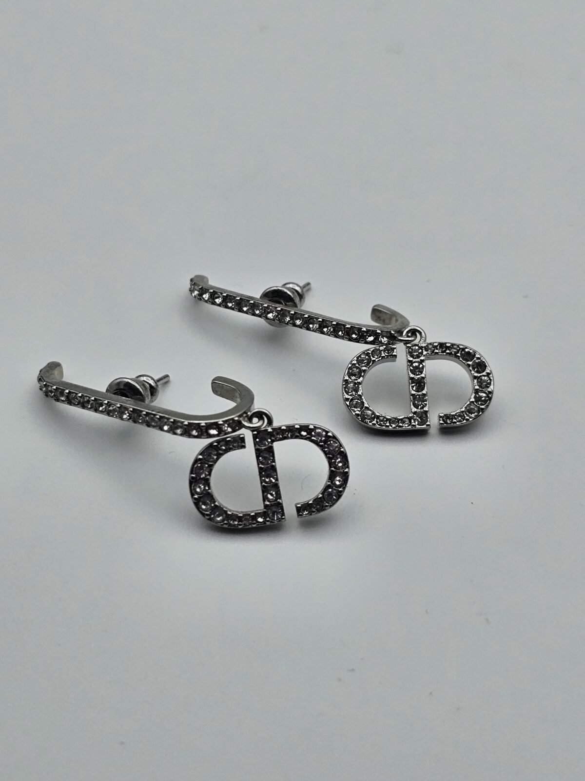 dior modeli taşlı gümüş cd küpe
