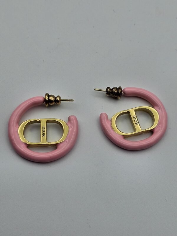 dior modeli yarım halka pembe altın cd küpe