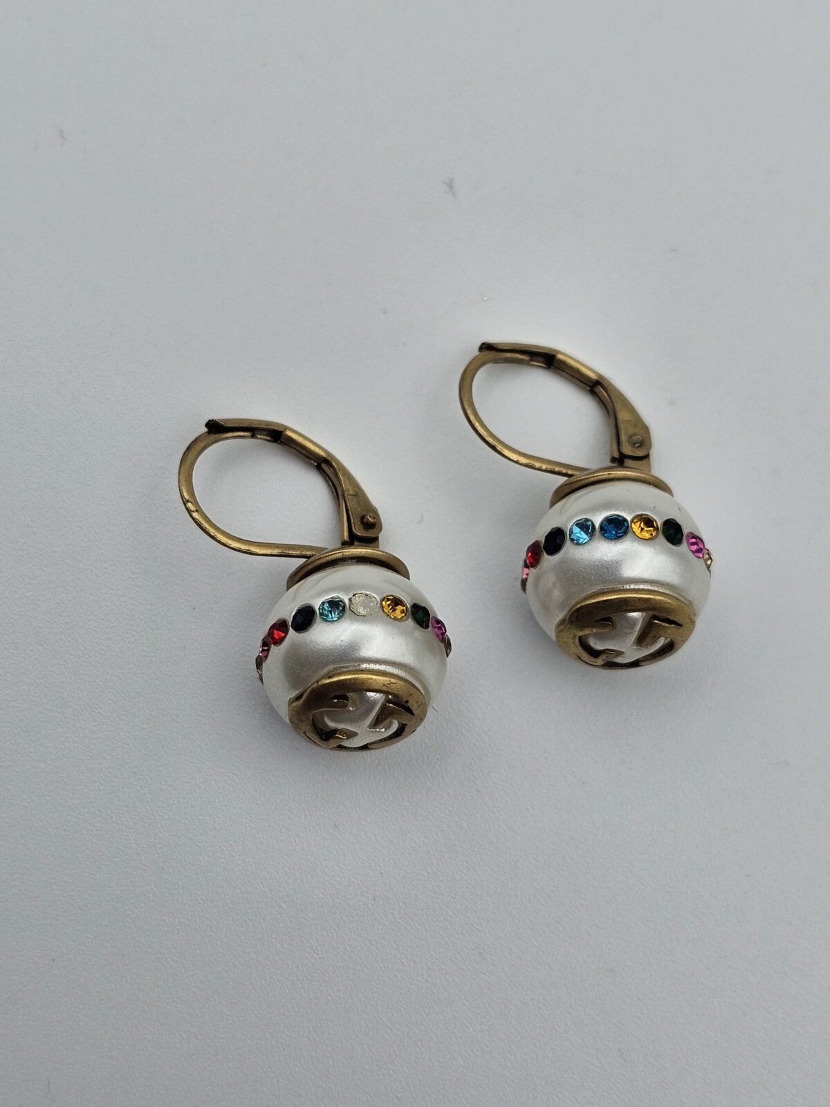 gucci modeli renkli taşlı incili antik gold gg küpe