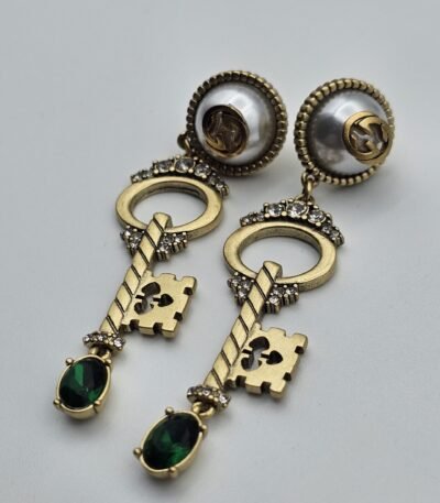 gucci modeli taşlı incili anahtar model antik gold gg küpe