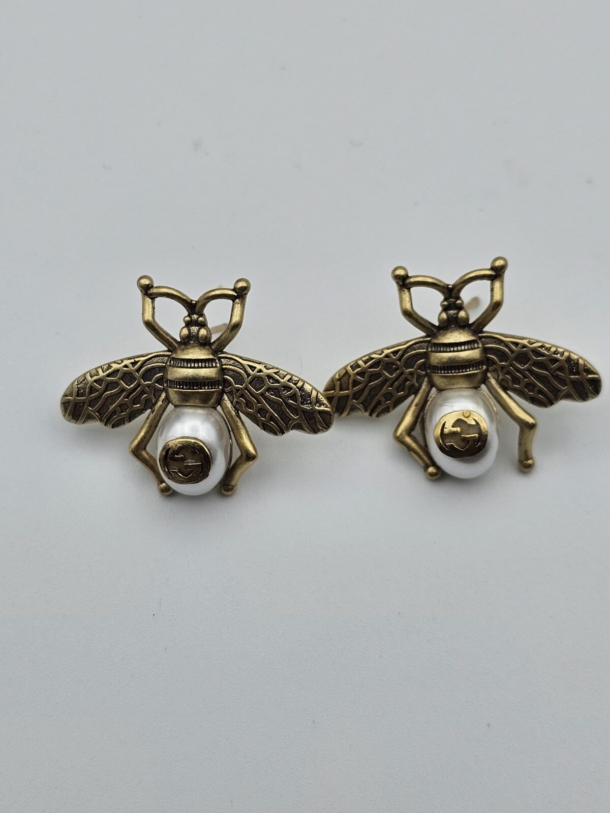 gucci modeli vintage arı modeli incili antik gold gg küpe