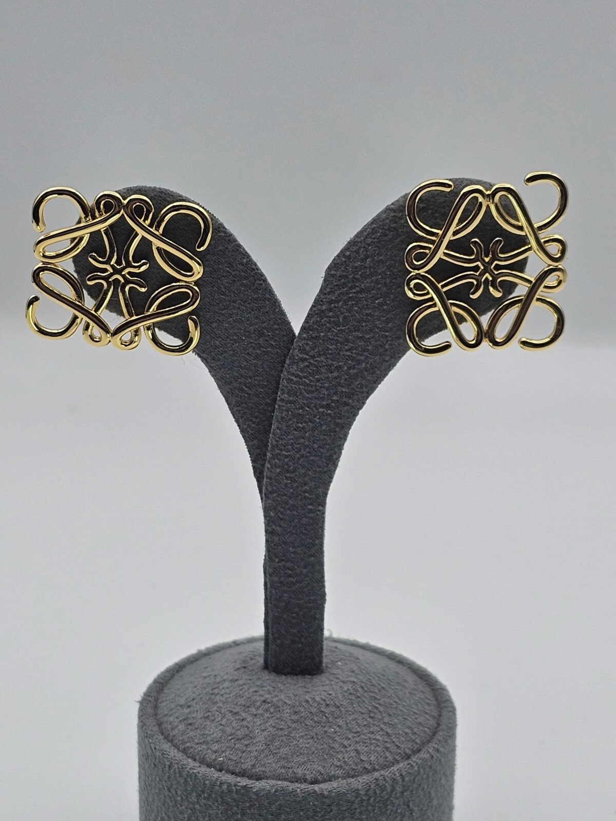 loewe modeli kare gold küpe