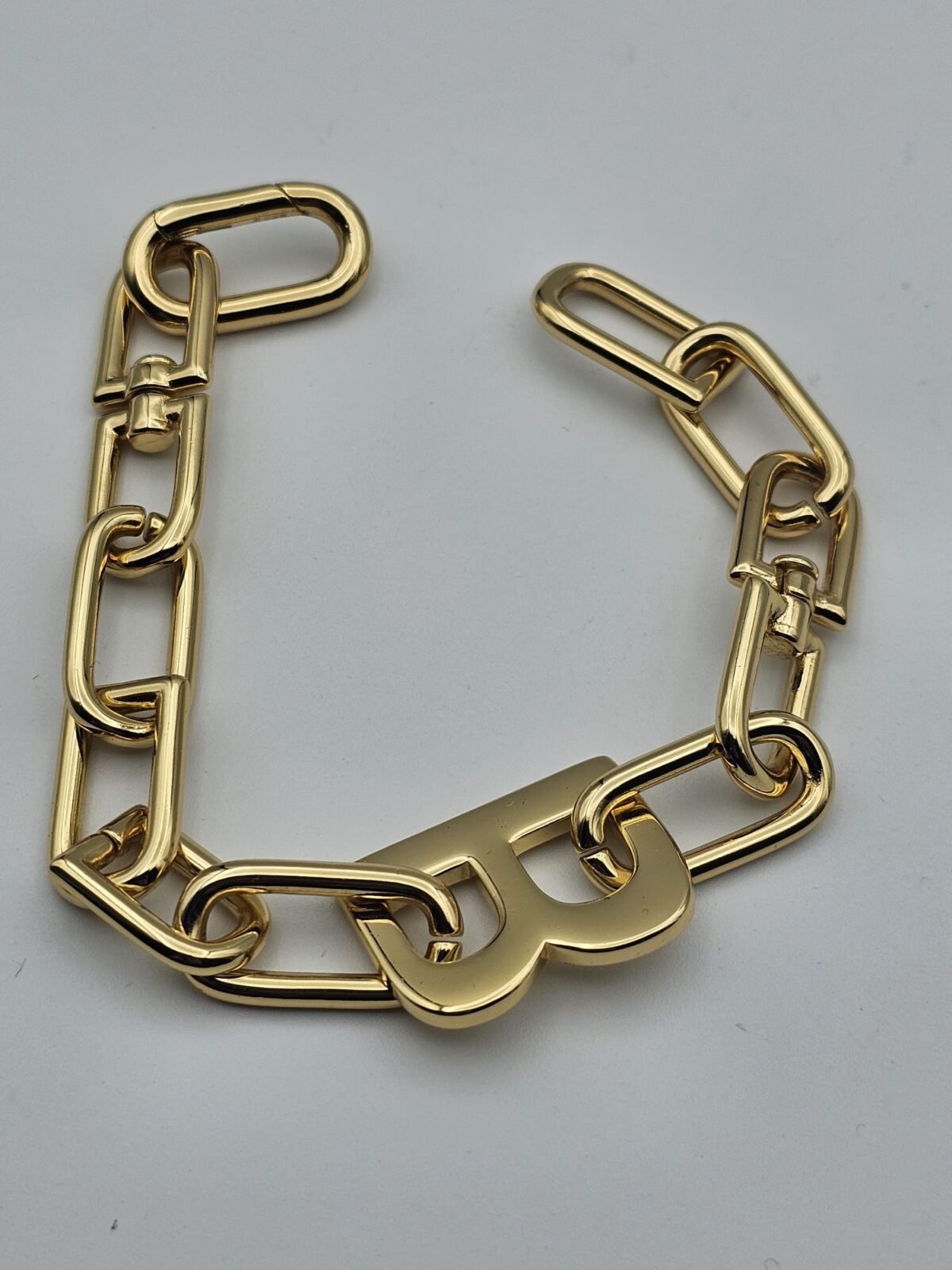 Balenciaga modeli gold bileklik
