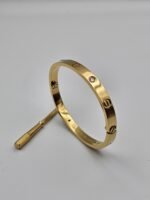 Cartier Love modeli altın gold taşlı bilezik