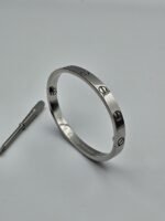 Cartier Love modeli gümüş taşsız bilezik 