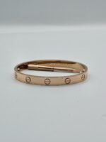 Cartier Love modeli rose gold taşsız bilezik