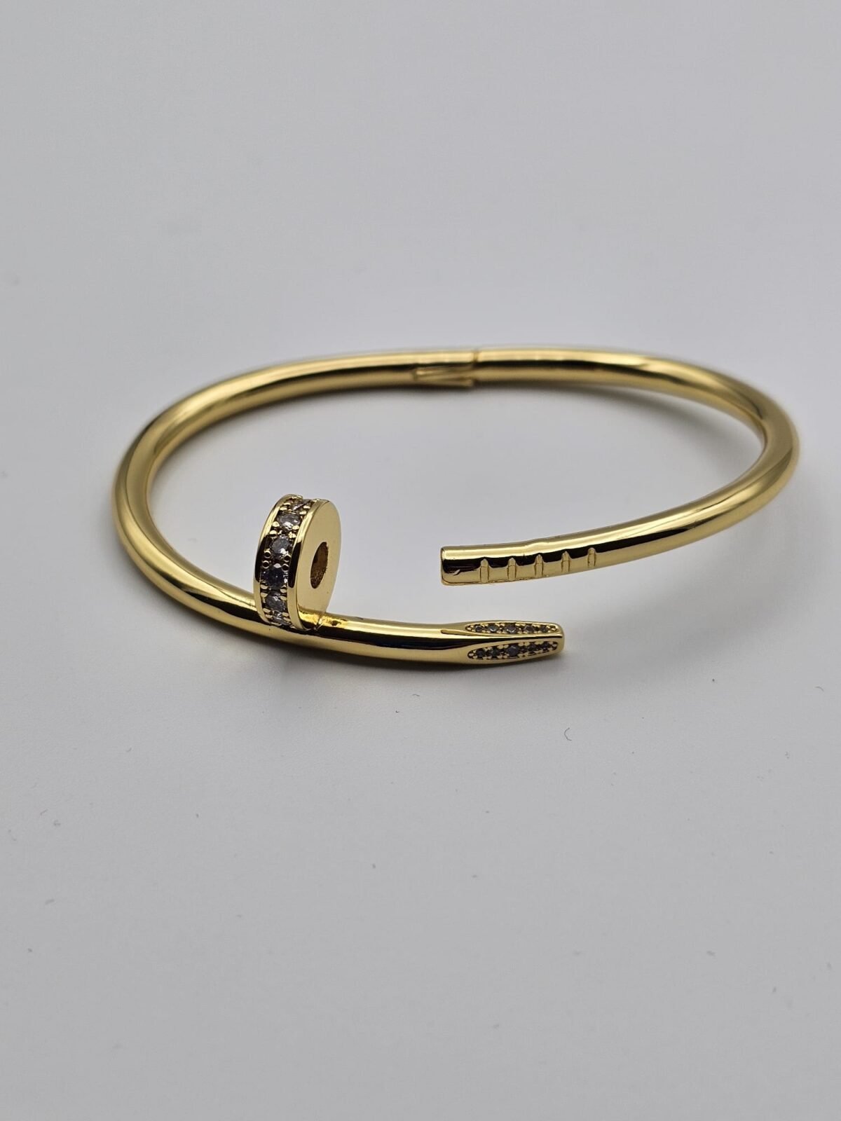Cartier civi modeli altın gold taşlı bilezik