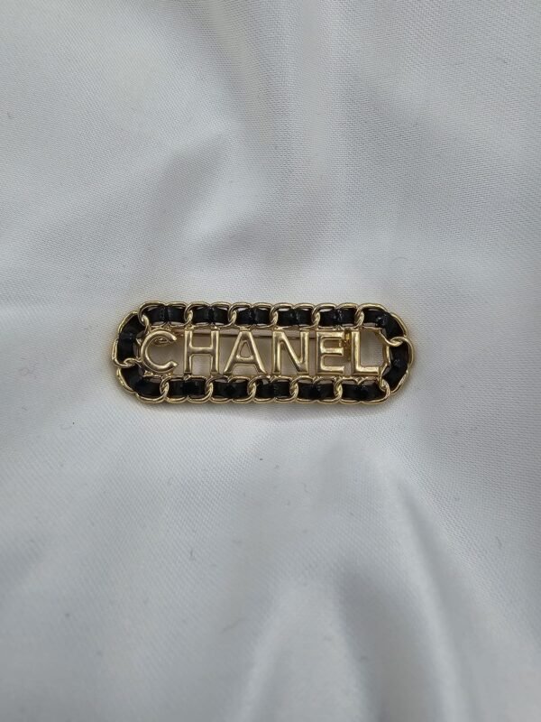 Chanel modeli derili gold cc broş