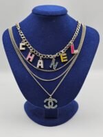 Chanel modeli renkli harfli taşlı gold altın cc kolye