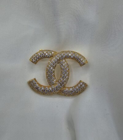 Chanel modeli taşlı gold cc broş