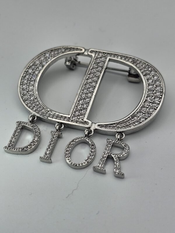Dior modeli taşlı gümüş cd broş