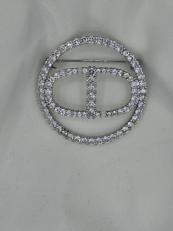 Dior modeli taşlı gümüş cd broş