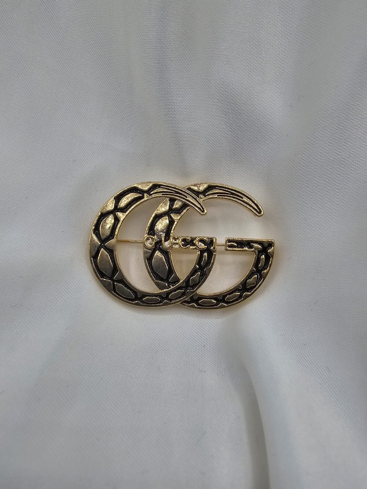 Gucci modeli antik gold gg broş