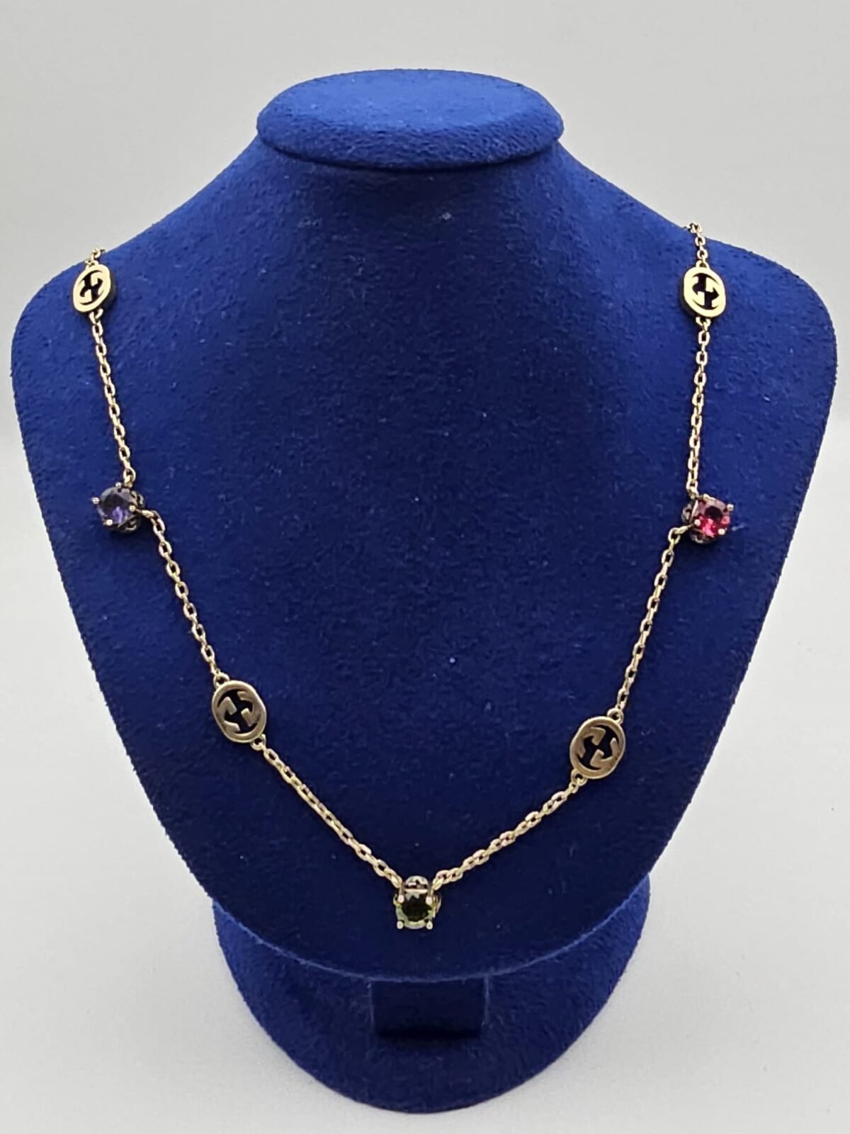 Gucci modeli renkli taşlı antik gold gg kolye