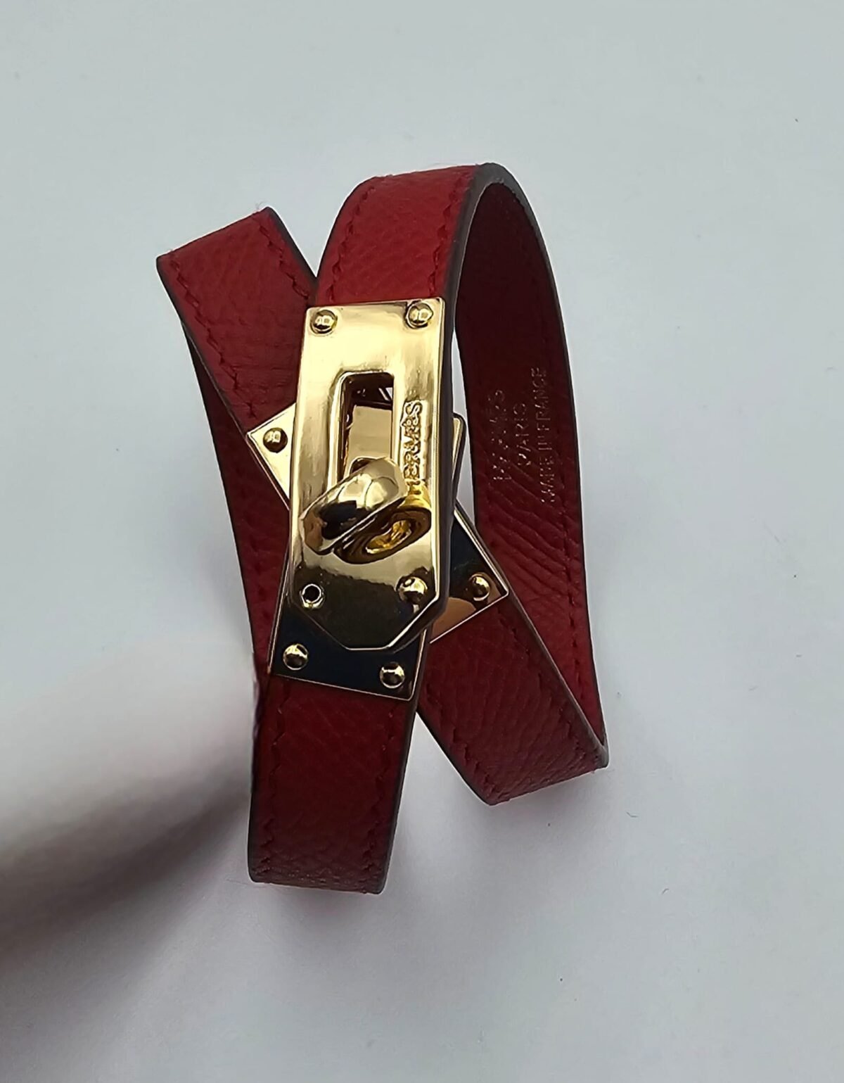 Hermes modeli kırmızı derili gold bileklik