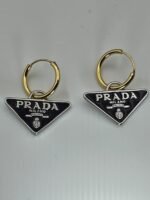 Prada modeli siyah mineli gümüş altın küpe