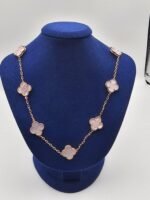 Van-cleef-modeli-10-yaprakli-buyuk-yonca-dogal-tas-sedef-pembe-vca-rose-kolye
