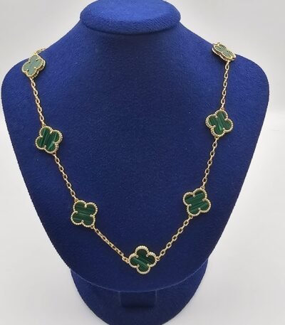 Van-cleef-modeli-10-yaprakli-buyuk-yonca-dogal-tas-zumrut-yesili-vca-gold-kolye