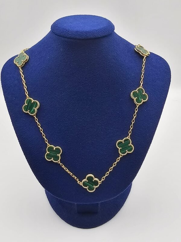 Van-cleef-modeli-10-yaprakli-buyuk-yonca-dogal-tas-zumrut-yesili-vca-gold-kolye