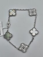 Van cleef modeli 5 yapraklı büyük yonca doğal taş sedef gri ve taşlı vca gümüş bileklik