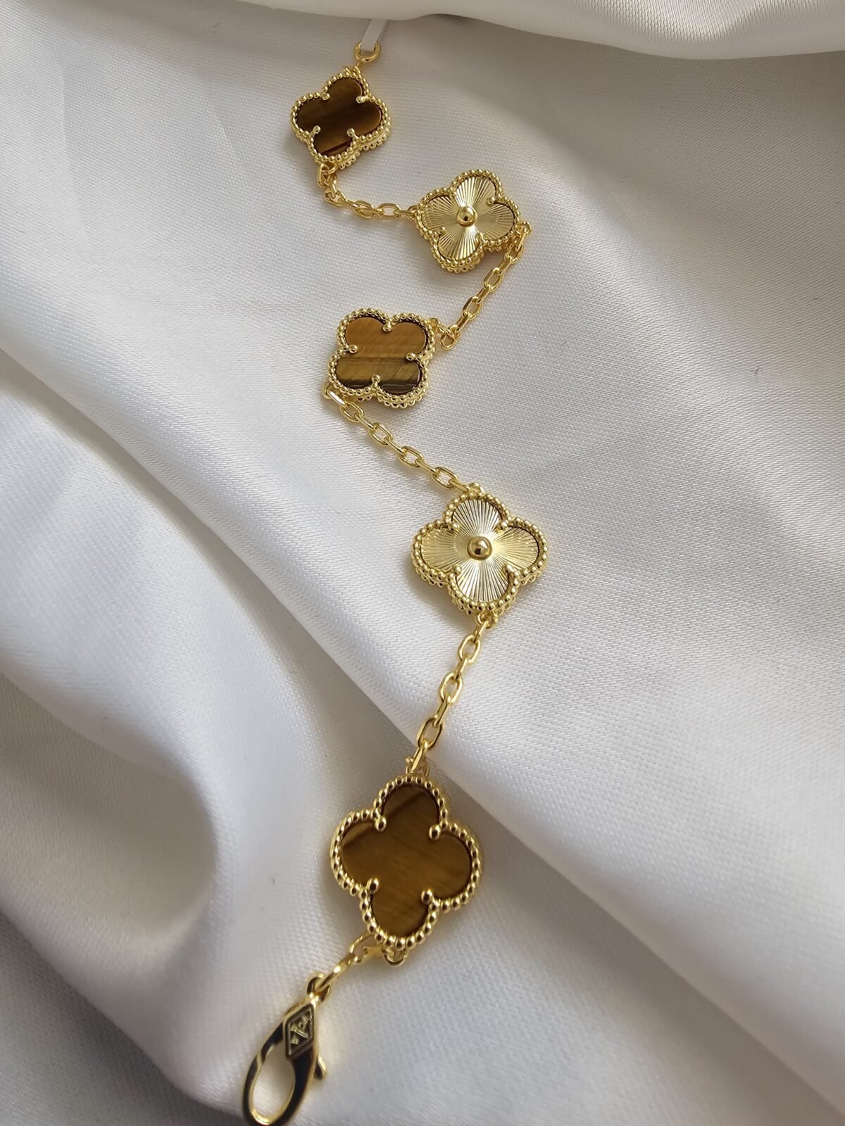 Van cleef modeli 5 yapraklı büyük yonca doğal taş sedef kehribar-düz vca gold bileklik
