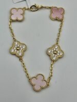 Van cleef modeli 5 yapraklı büyük yonca doğal taş sedef pembe ve taşlı vca gold bileklik