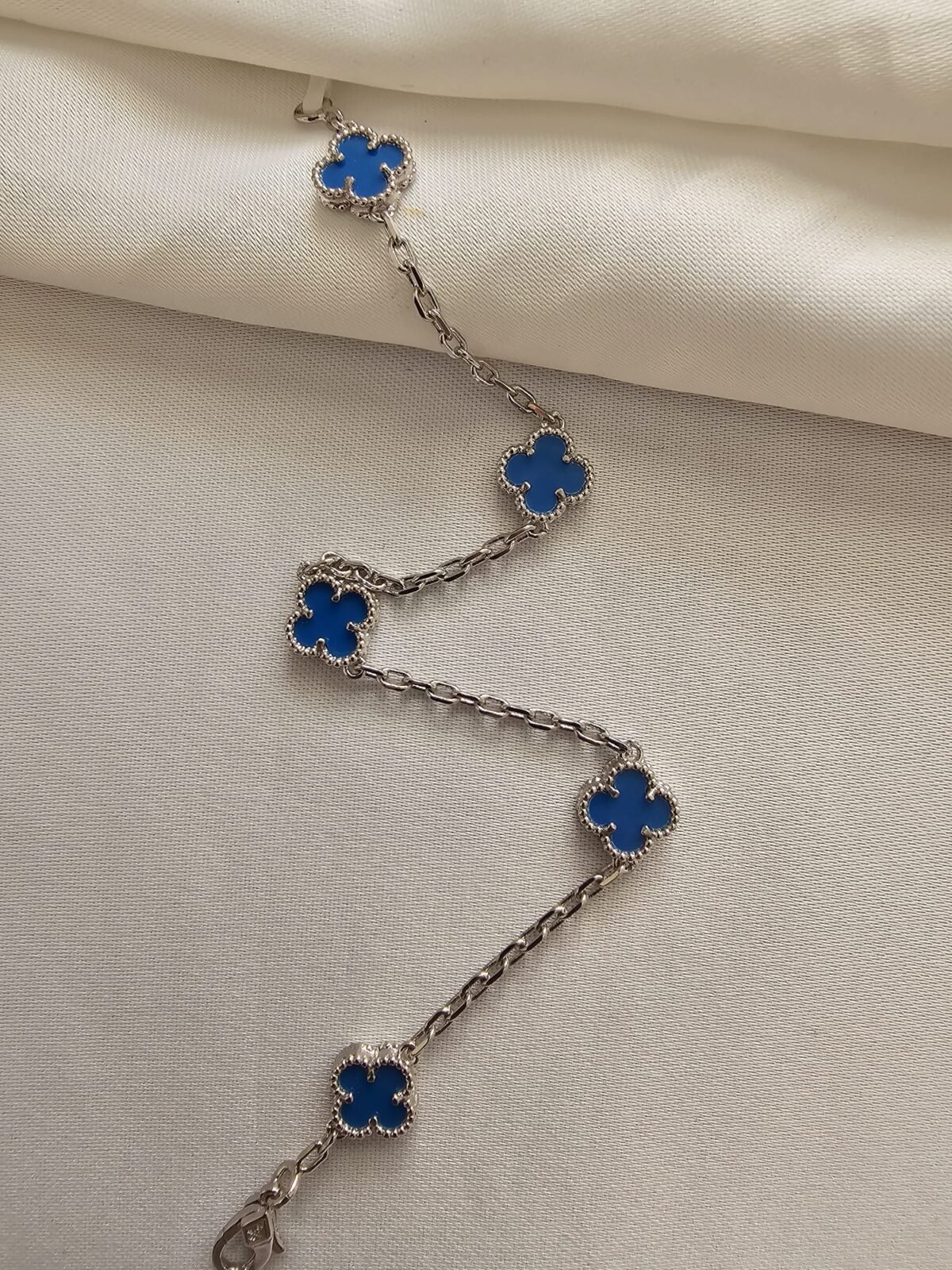 Van cleef modeli 5 yapraklı küçük yonca doğal taş mavi vca gümüş bileklik