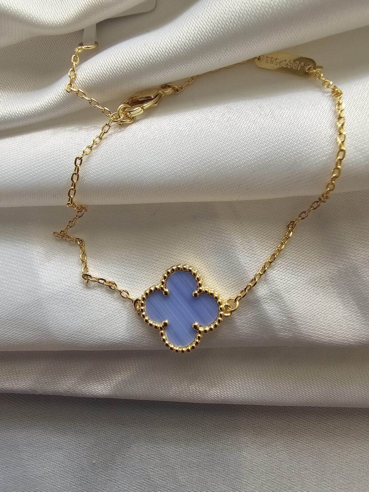 Van cleef modeli tek yapraklı büyük yonca doğal taş açık mavi vca gold bileklik