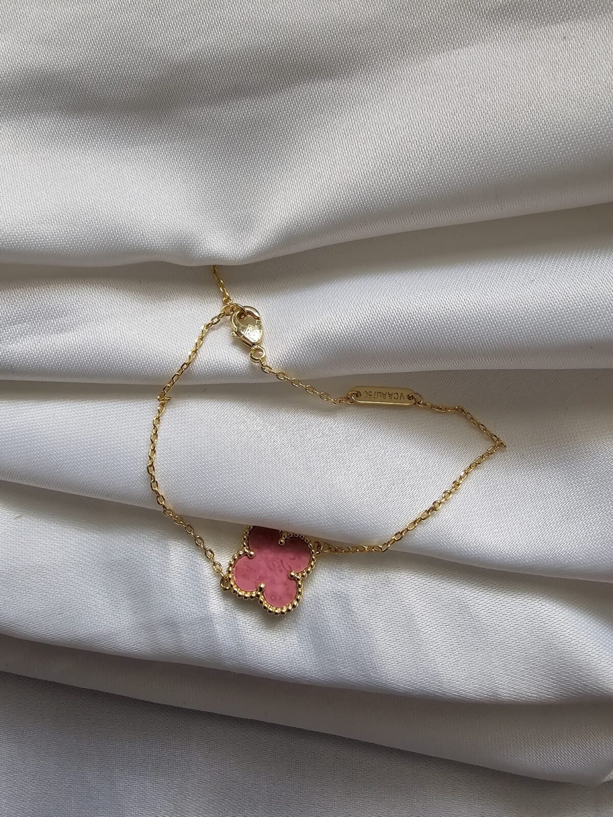 Van cleef modeli tek yapraklı büyük yonca doğal taş pembe vca gold bileklik