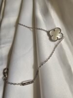 Van cleef modeli tek yapraklı büyük yonca doğal taş sedef beyaz vca gümüş bileklik