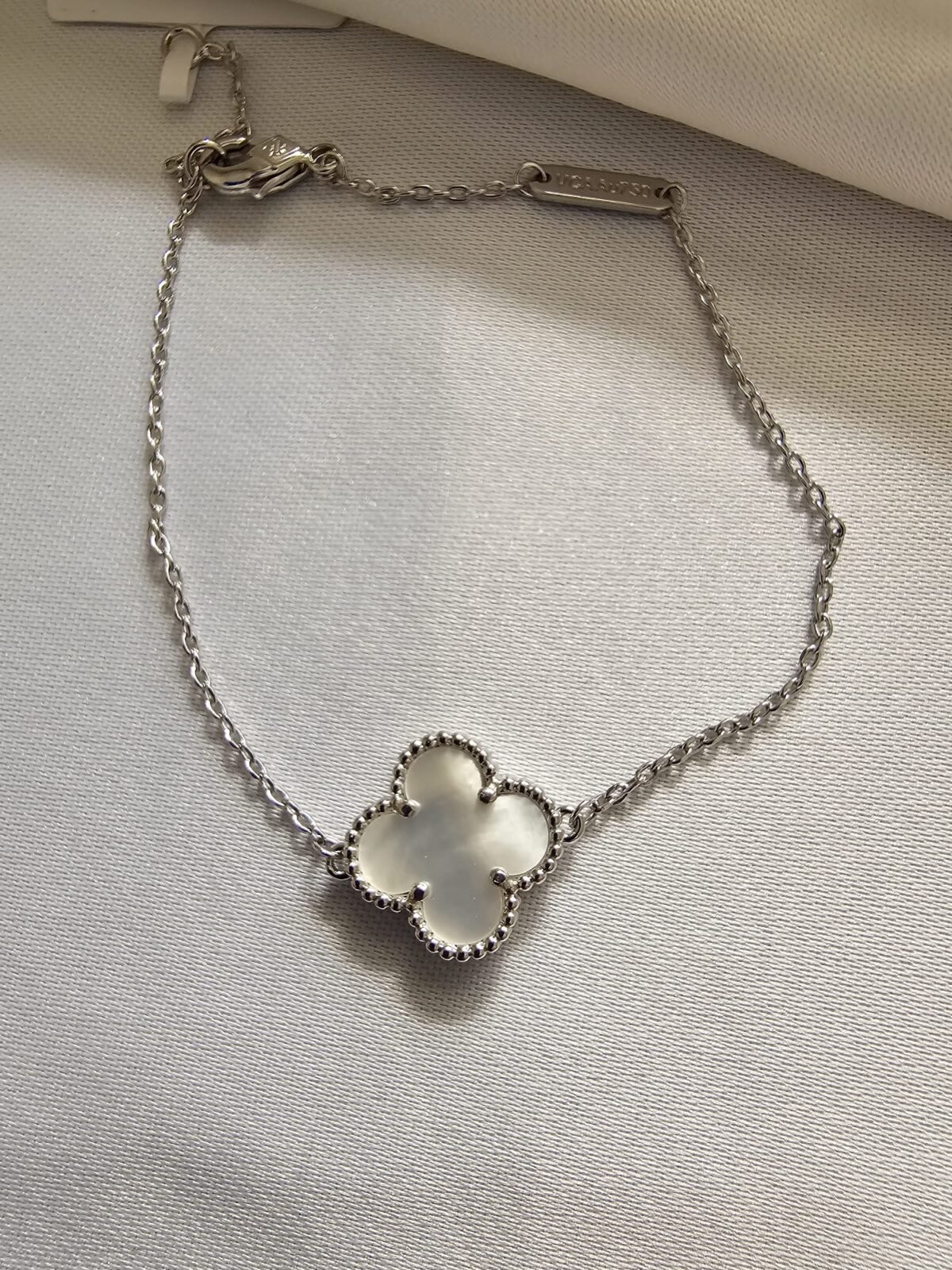 Van cleef modeli tek yapraklı büyük yonca doğal taş sedef beyaz vca gümüş bileklik