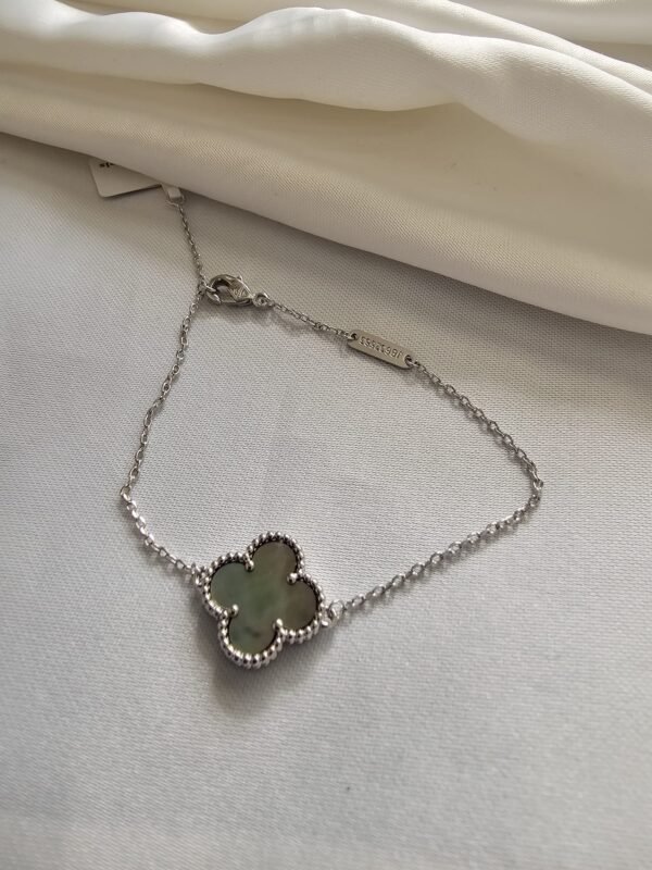 Van cleef modeli tek yapraklı büyük yonca doğal taş sedef gri vca gümüş bileklik
