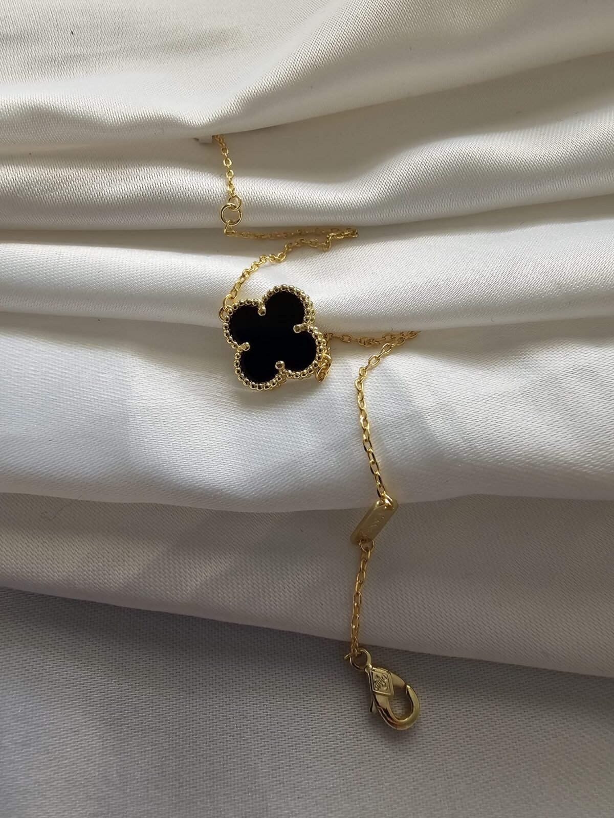 Van cleef modeli tek yapraklı büyük yonca doğal taş siyah vca gold bileklik