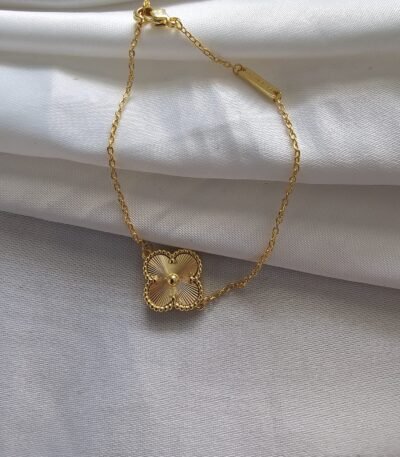 Van cleef modeli tek yapraklı büyük yonca düz vca gold bileklik