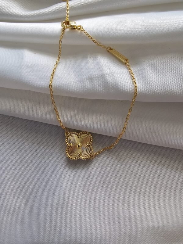 Van cleef modeli tek yapraklı büyük yonca düz vca gold bileklik