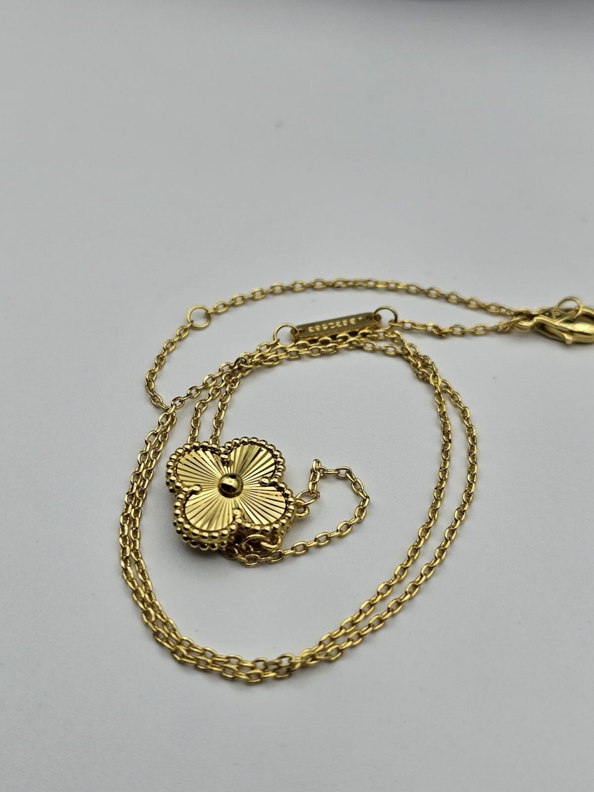 Van cleef modeli tek yapraklı büyük yonca düz vca gold kolye