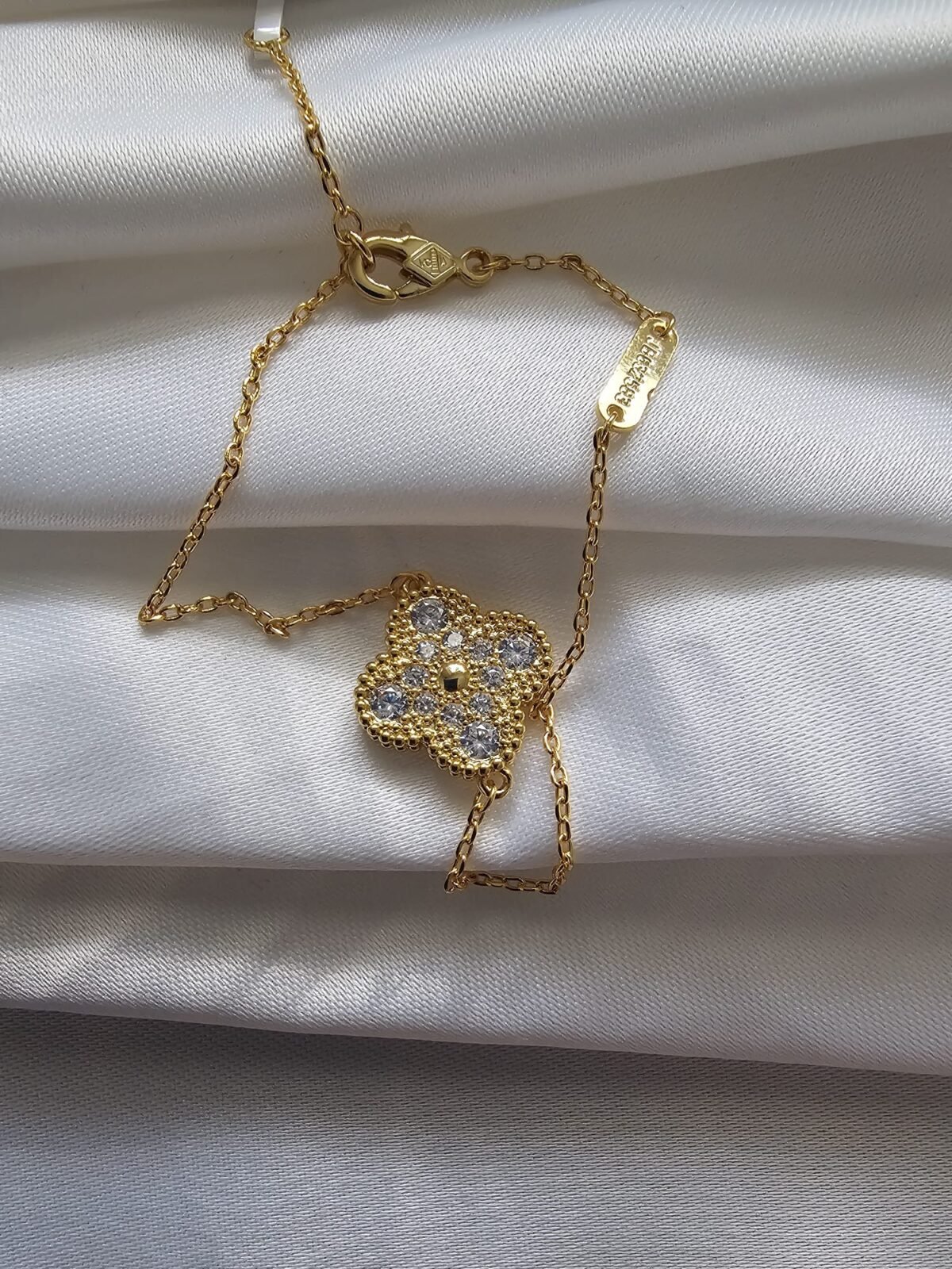 Van cleef modeli tek yapraklı büyük yonca taşlı vca gold bileklik