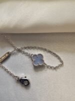 Van cleef modeli tek yapraklı küçük yonca doğal taş açık mavi vca gümüş bileklik