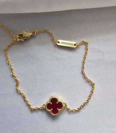 Van cleef modeli tek yapraklı küçük yonca doğal taş kırmızı vca gold bileklik