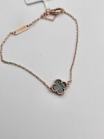 Van cleef modeli tek yapraklı küçük yonca doğal taş sedef gri vca rose bileklik