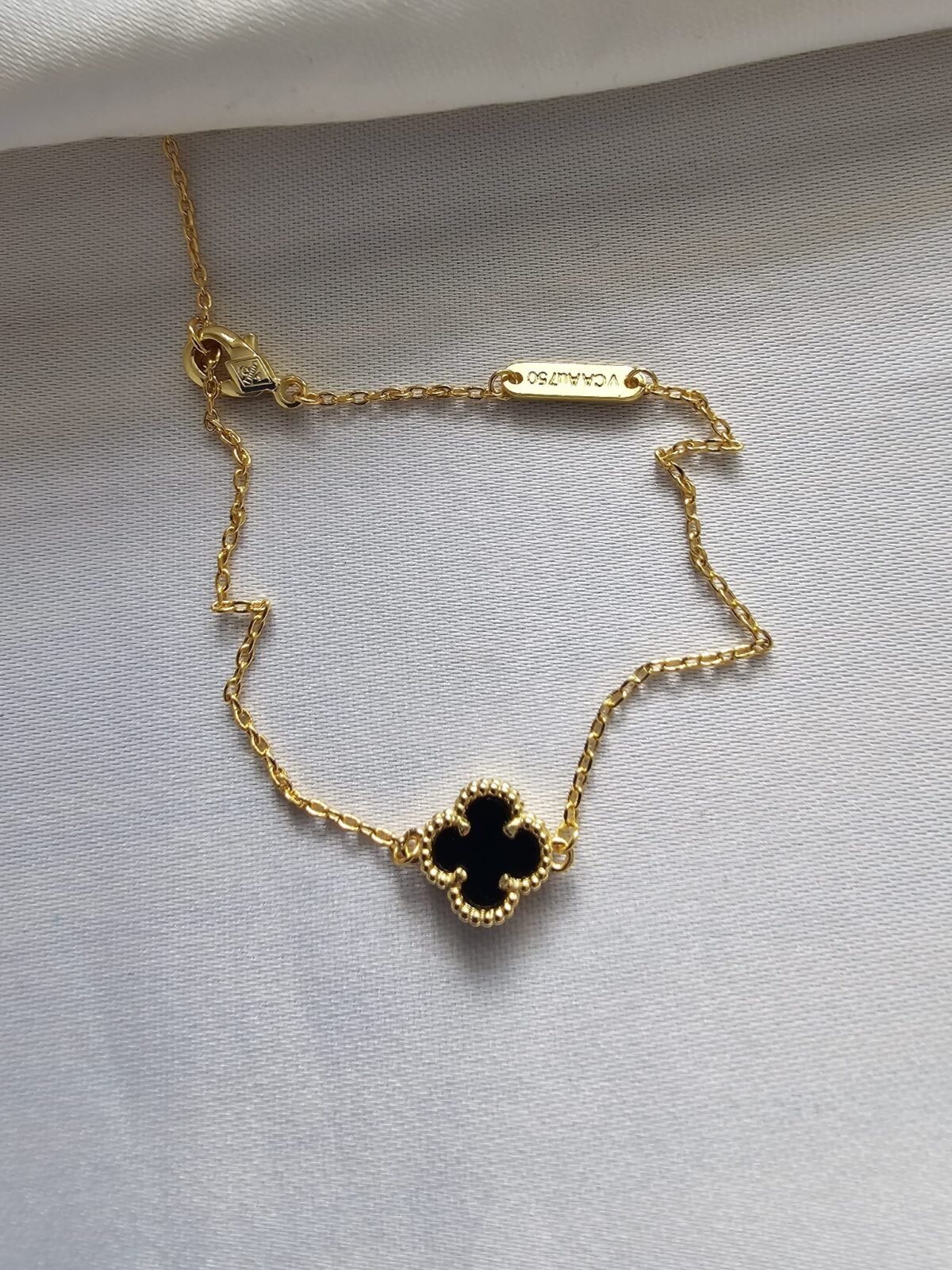 Van cleef modeli tek yapraklı küçük yonca doğal taş siyah vca gold bileklik