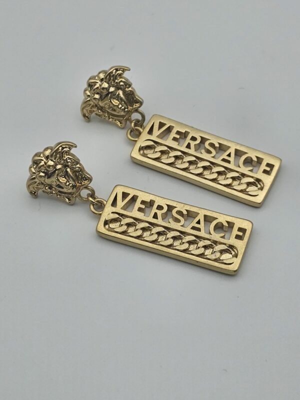 Versace modeli gold altın yazılı küpe