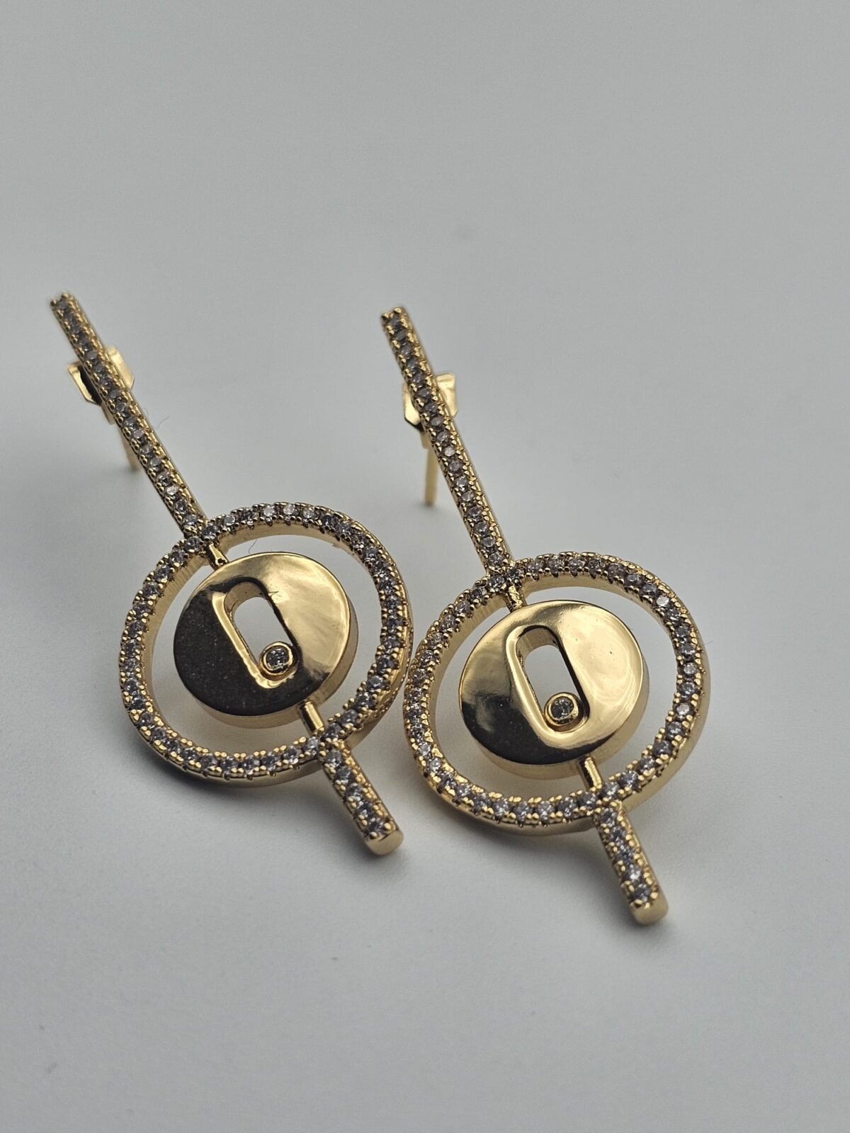 messika modeli taşlı anahtar model gold altın küpe
