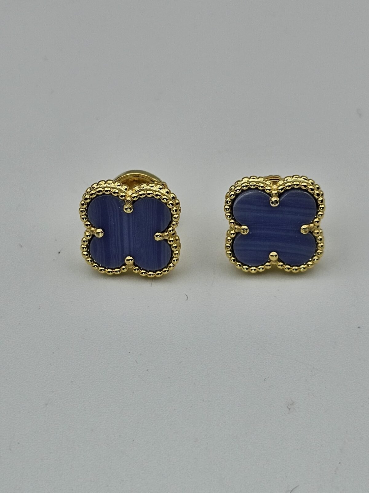 van cleef modeli büyük yonca doğal taş açık mavi gold altın vca küpe