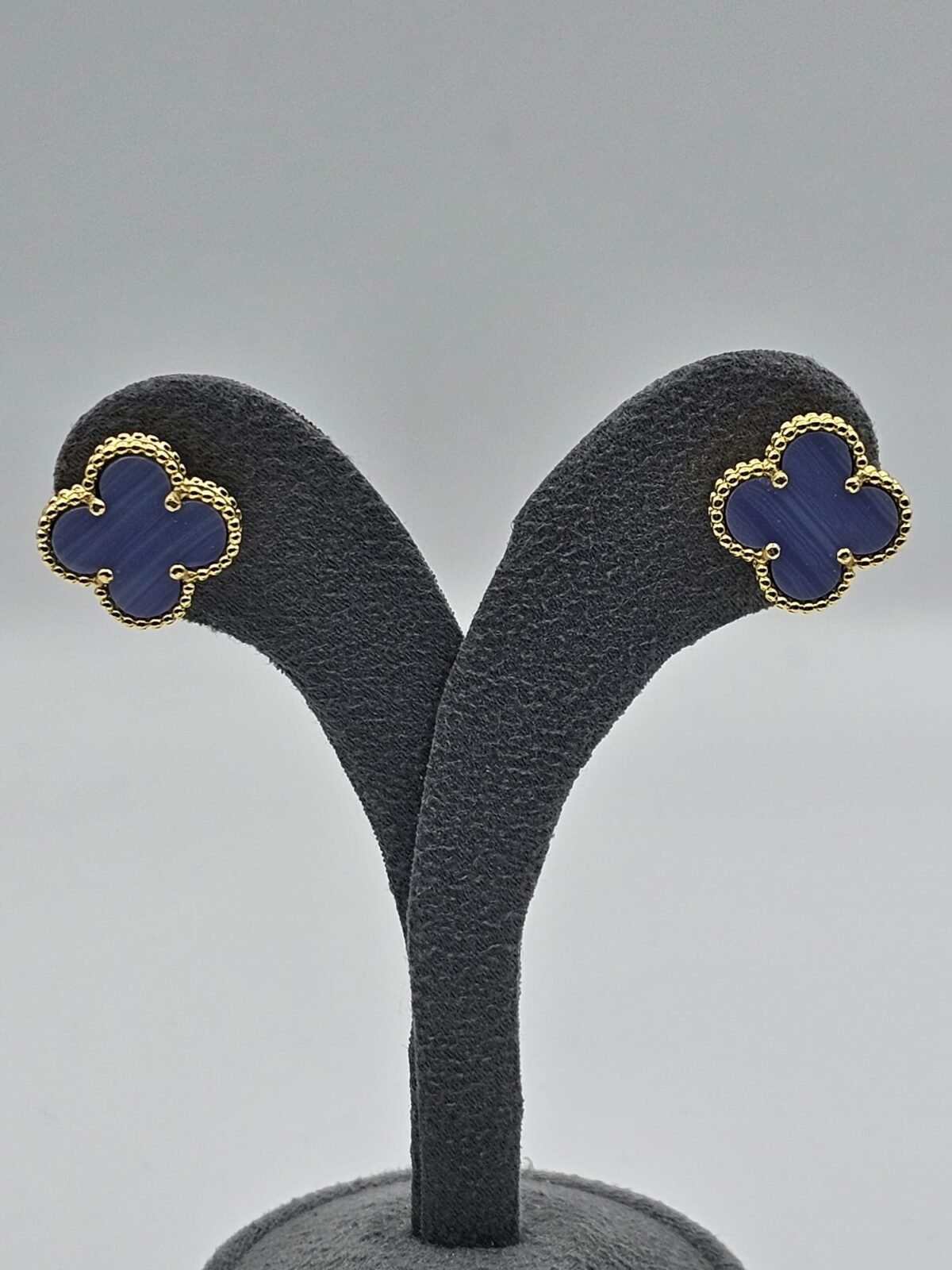 van cleef modeli büyük yonca doğal taş açık mavi gold altın vca küpe