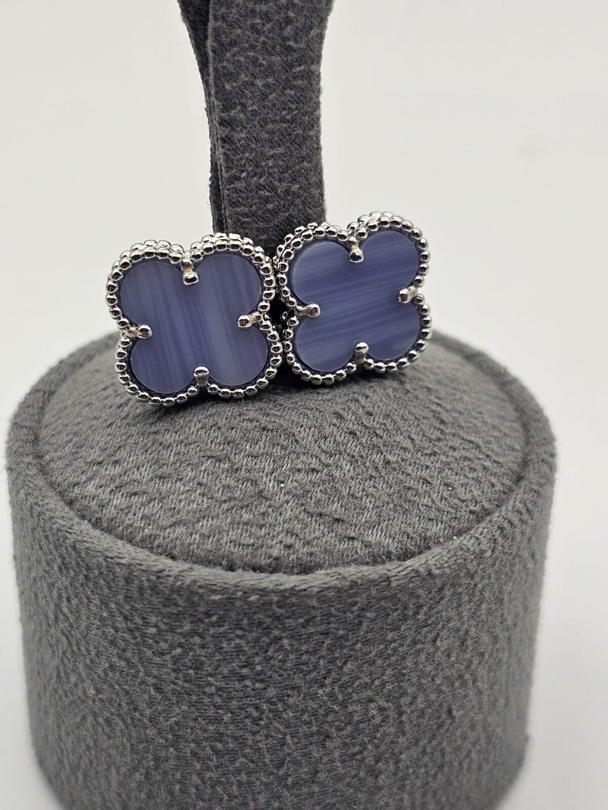 van cleef modeli büyük yonca doğal taş açık mavi gümüş vca küpe