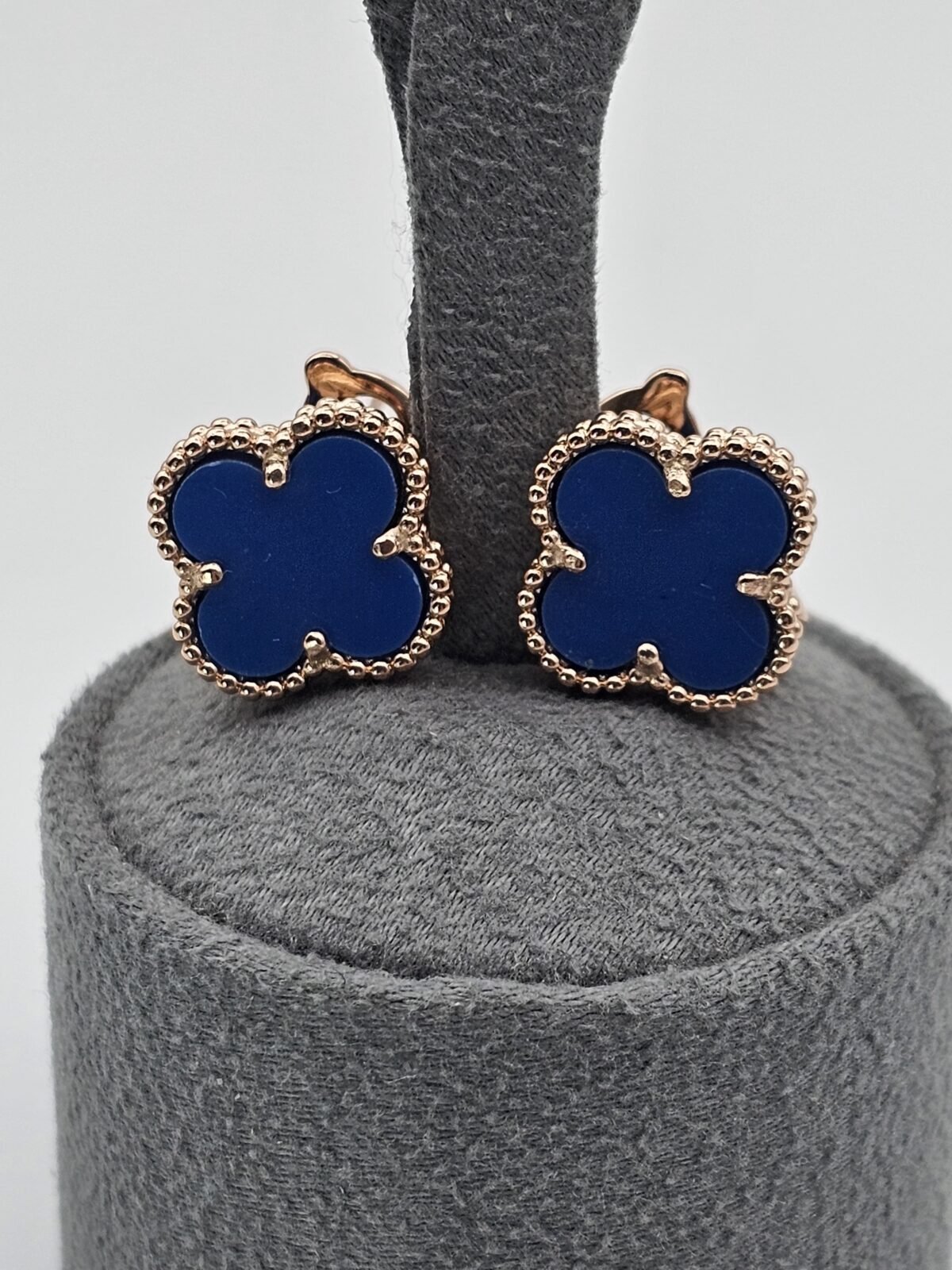 van cleef modeli büyük yonca doğal taş mavi rose omega vca küpe