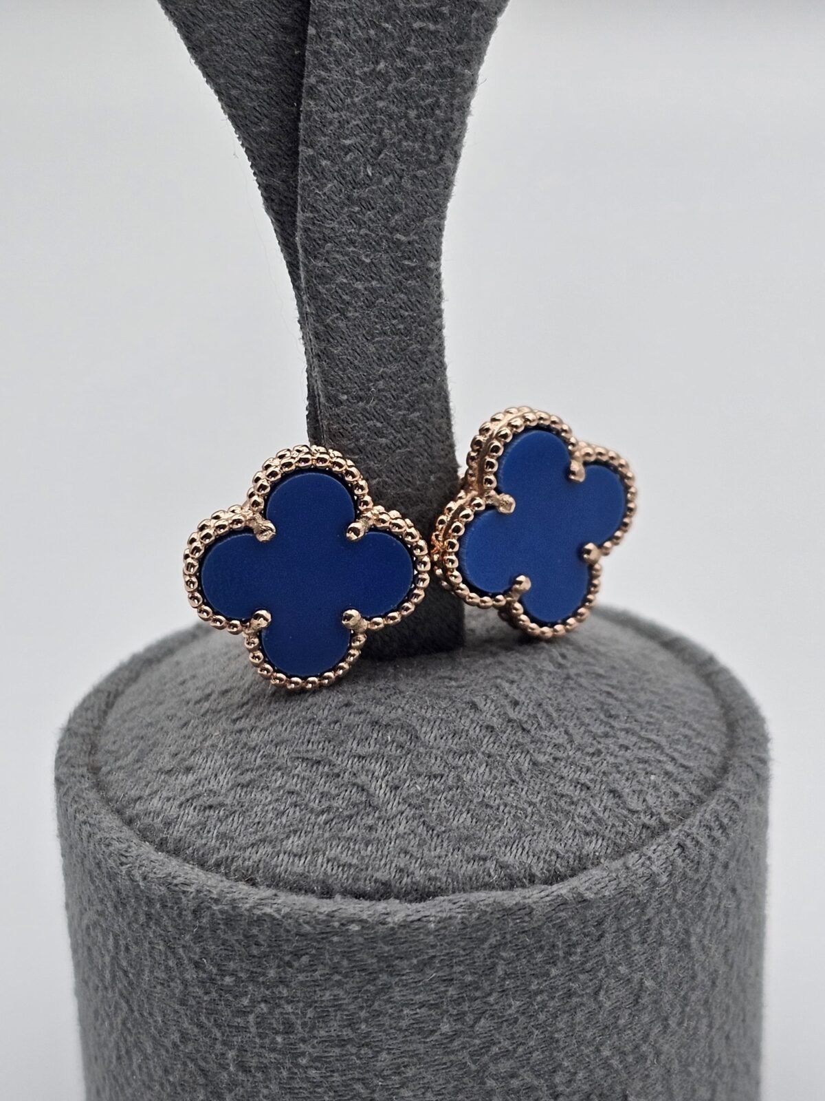 van cleef modeli büyük yonca doğal taş mavi rose vca küpe