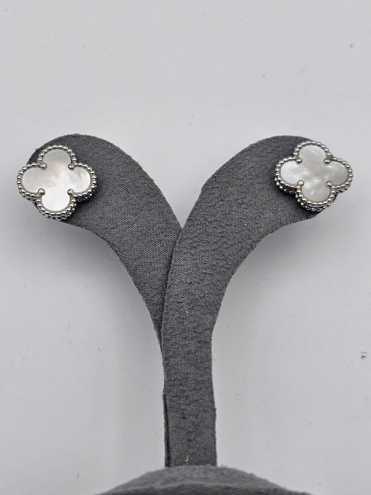 van cleef modeli büyük yonca doğal taş sedef beyaz gümüş vca küpe